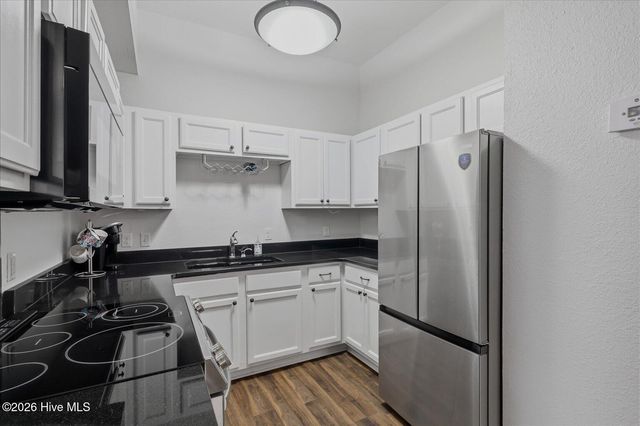 304 N Front Street Apt G, Wilmington, NC 28401