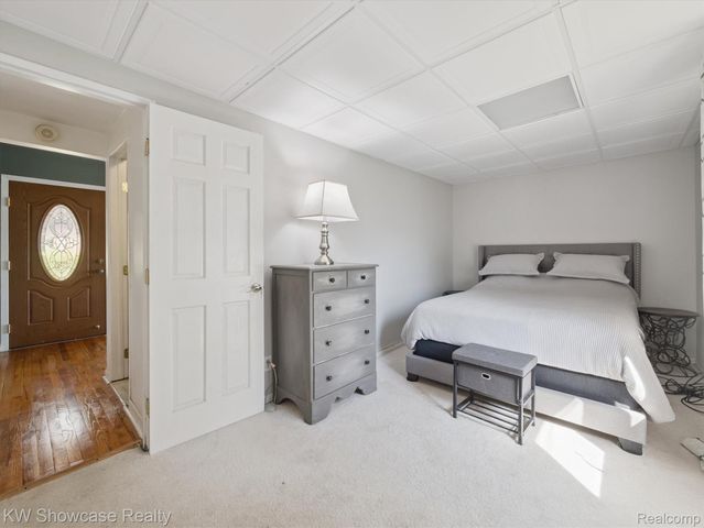 688 Wolverine Drive, Wolverine Lake Village, MI 48390