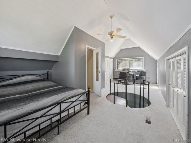 688 Wolverine Drive, Wolverine Lake Village, MI 48390