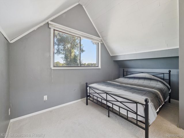 688 Wolverine Drive, Wolverine Lake Village, MI 48390