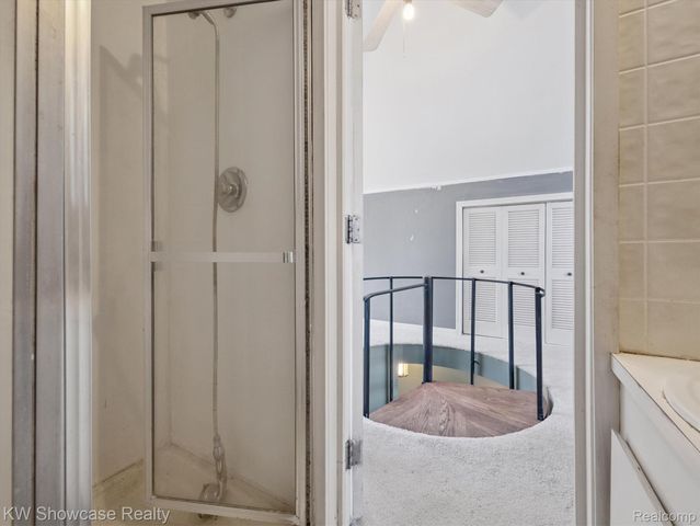 688 Wolverine Drive, Wolverine Lake Village, MI 48390