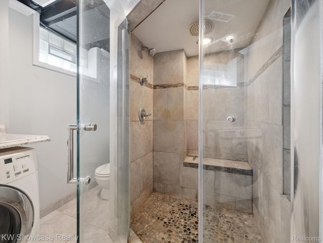 688 Wolverine Drive, Wolverine Lake Village, MI 48390