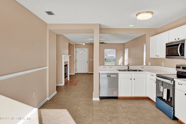 1164 DAWNLIGHT Road, Jacksonville, FL 32218