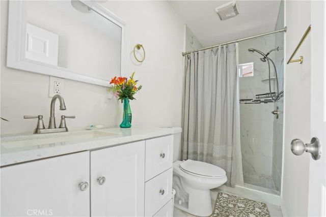 5324 8th Avenue, Los Angeles, CA 90043