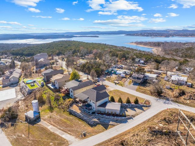 762 Showplace Gateway, Branson, MO 65616