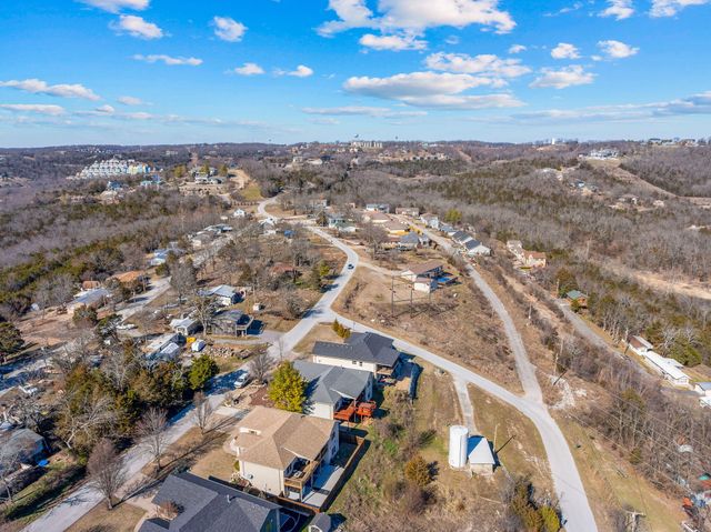 762 Showplace Gateway, Branson, MO 65616