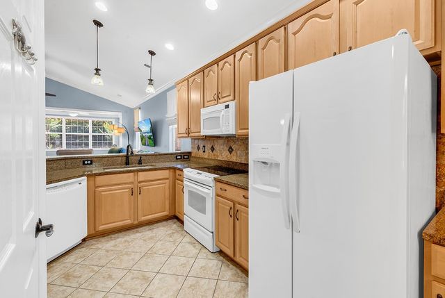 862 LaQuinta Loop, Murrells Inlet, SC 29576