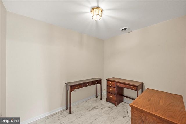215 WYNTRE BROOKE DR #1, York, PA 17403