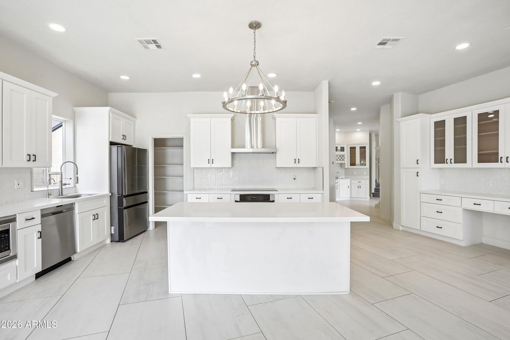 1401 W SANDPIPER Drive, Gilbert, AZ 85233 — photo 2