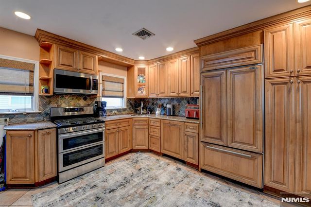 147 Field Avenue, Hasbrouck Heights, NJ 07604
