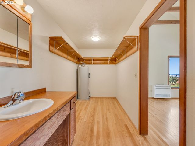 25906 SANDRIDGE Rd, Ocean Park, WA 98640