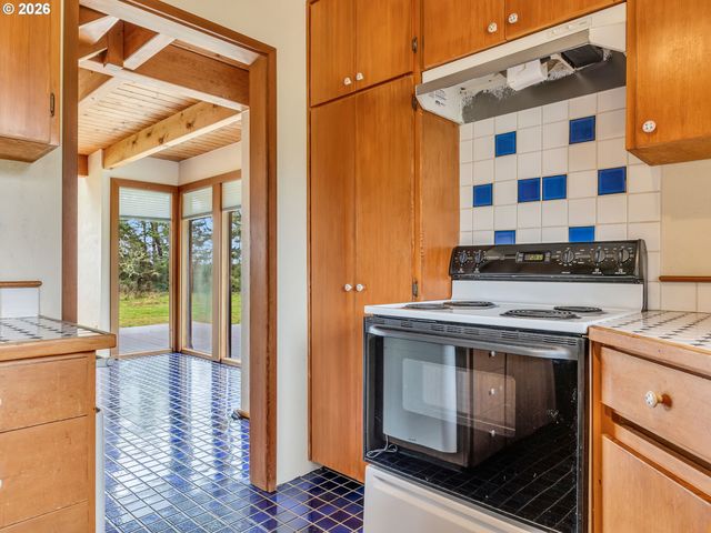 25906 SANDRIDGE Rd, Ocean Park, WA 98640