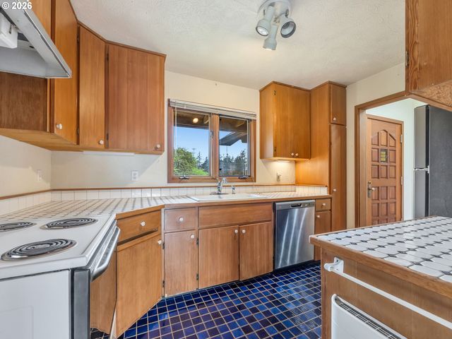 25906 SANDRIDGE Rd, Ocean Park, WA 98640