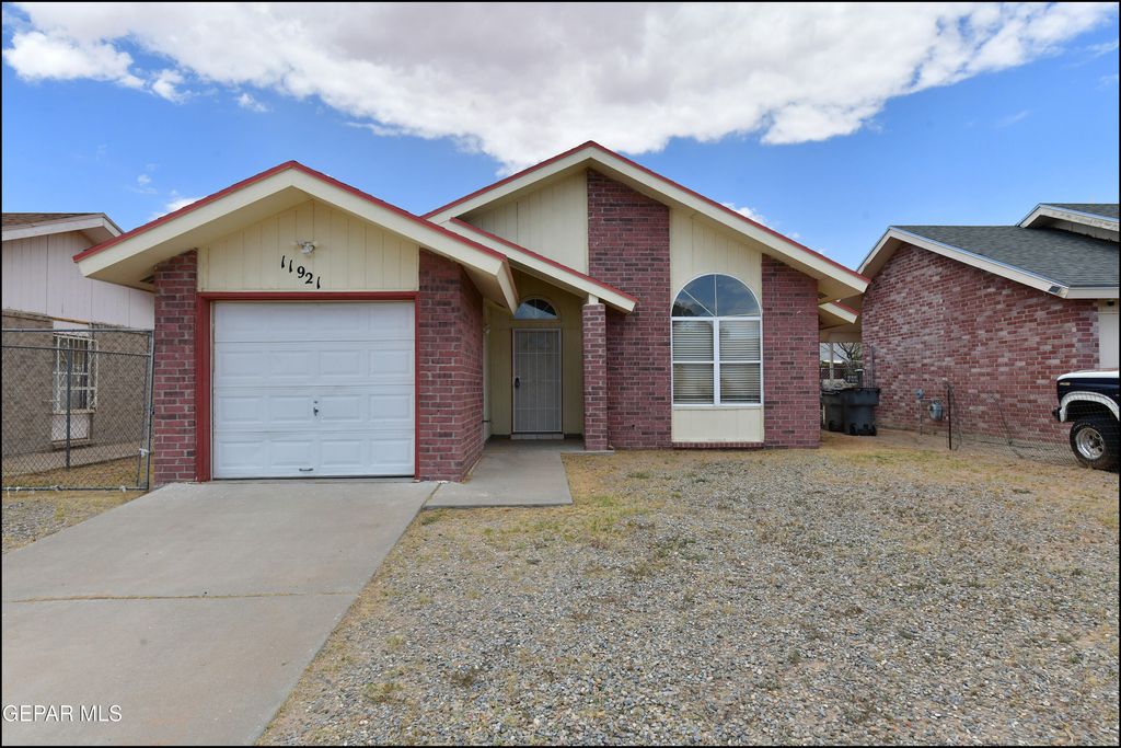 11921 ROYAL WOODS Drive, El Paso, TX 79936