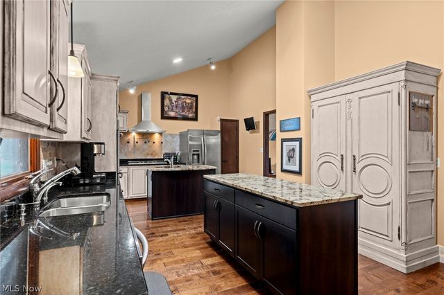 5062 Lansdowne Drive, Solon, OH 44139