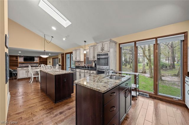 5062 Lansdowne Drive, Solon, OH 44139