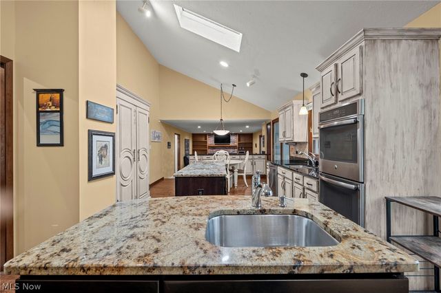 5062 Lansdowne Drive, Solon, OH 44139