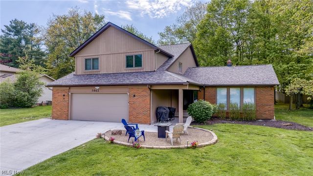 5062 Lansdowne Drive, Solon, OH 44139