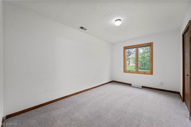 5062 Lansdowne Drive, Solon, OH 44139