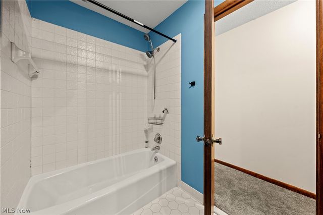 5062 Lansdowne Drive, Solon, OH 44139