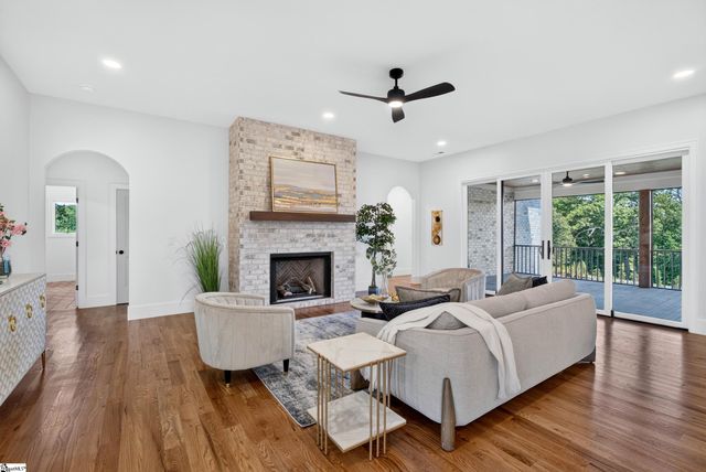 91 S Bates Road, Taylors, SC 29687