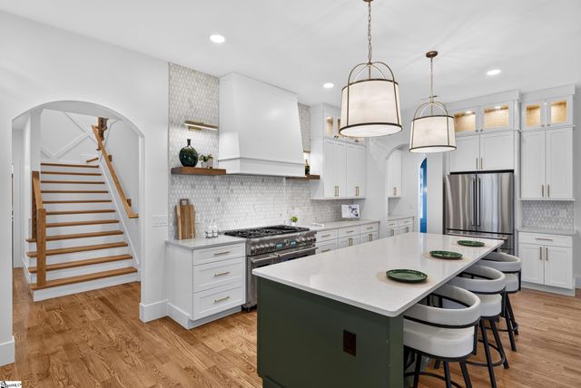 91 S Bates Road, Taylors, SC 29687