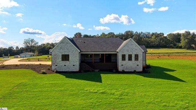 91 S Bates Road, Taylors, SC 29687