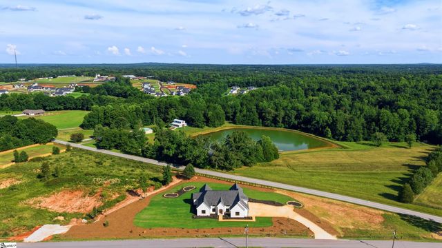 91 S Bates Road, Taylors, SC 29687