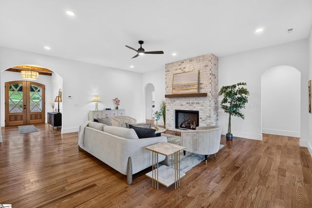 91 S Bates Road, Taylors, SC 29687