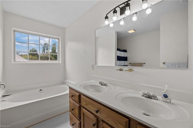 243 Holbrook ARCH, Suffolk, VA 23434