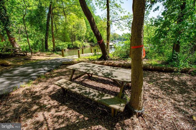 706 PILOT HOUSE DR, Annapolis, MD 21401