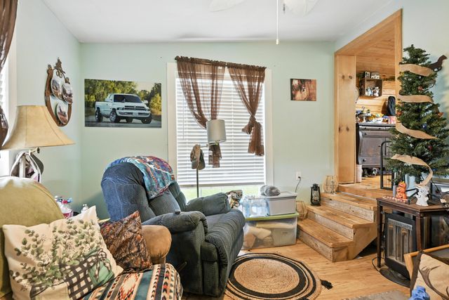 15772 Parrot Road, Neosho, MO 64850