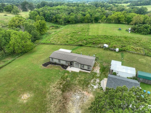 15772 Parrot Road, Neosho, MO 64850