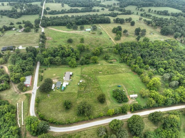 15772 Parrot Road, Neosho, MO 64850