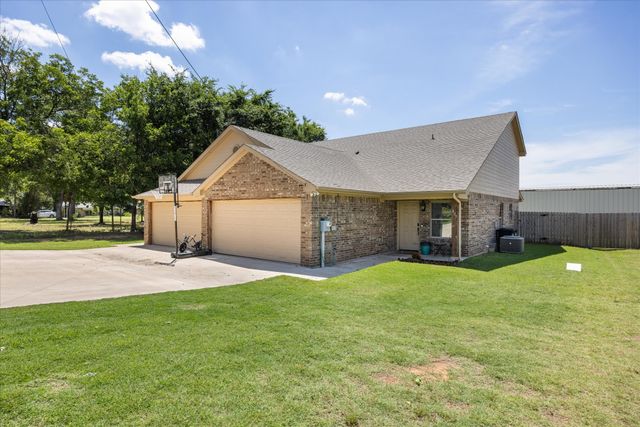 403 W 5th Street, Tolar, TX 76476