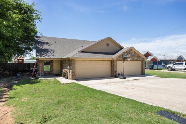 403 W 5th Street, Tolar, TX 76476