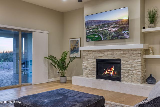 2725 N Megafauna Court, Tucson, AZ 85749