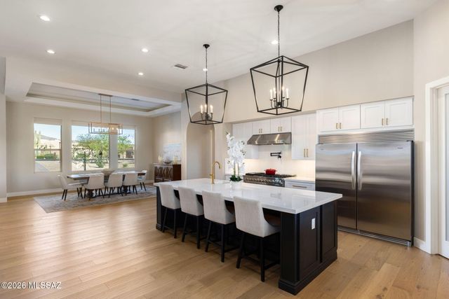 2725 N Megafauna Court, Tucson, AZ 85749