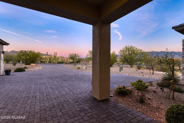 2725 N Megafauna Court, Tucson, AZ 85749