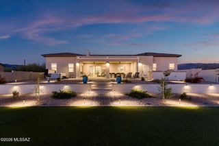 2725 N Megafauna Court, Tucson, AZ 85749