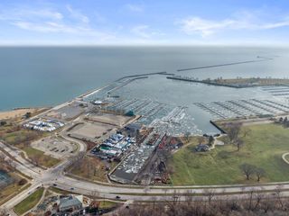 1920 N Farwell AVENUE #203, Milwaukee, WI 53202