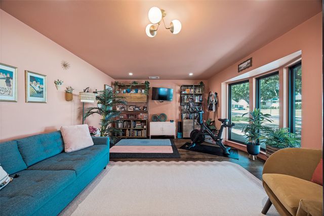10232 Boedeker Street, Dallas, TX 75230