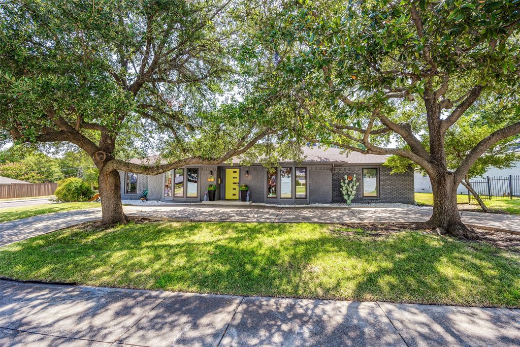 10232 Boedeker Street, Dallas, TX 75230