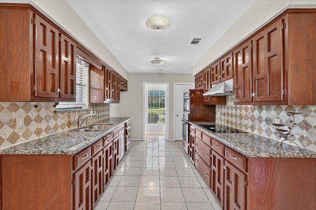 3100 Treehouse Lane, Plano, TX 75075