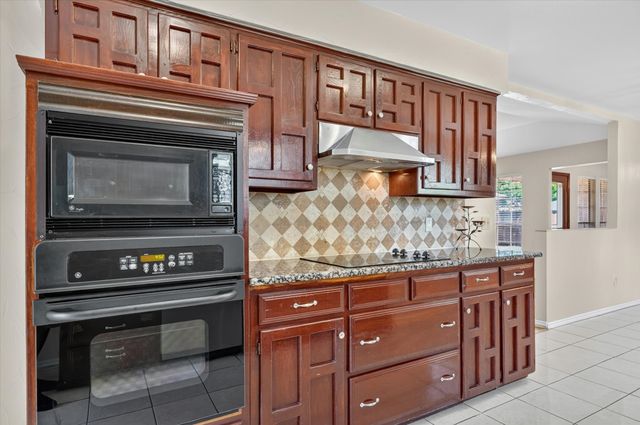 3100 Treehouse Lane, Plano, TX 75075