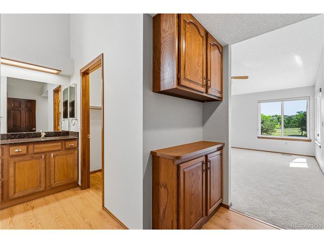 31 Sutherland Ct, Highlands Ranch, CO 80130