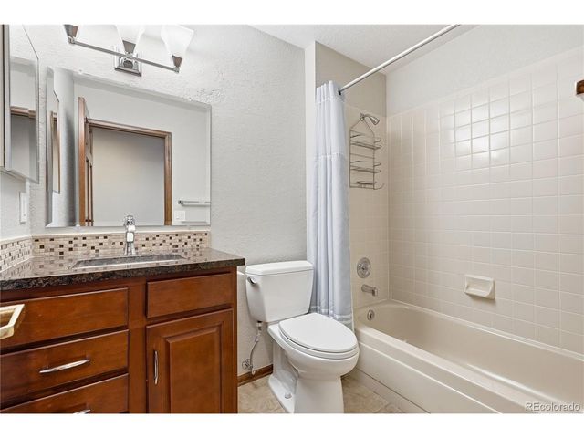 31 Sutherland Ct, Highlands Ranch, CO 80130