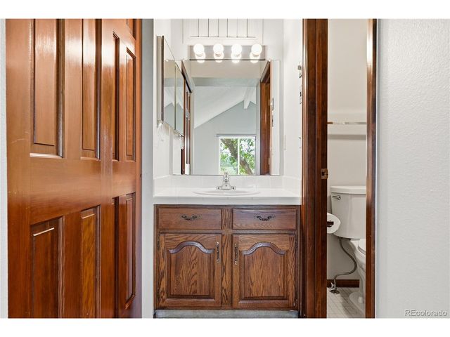 31 Sutherland Ct, Highlands Ranch, CO 80130