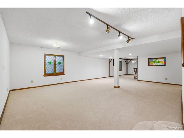 31 Sutherland Ct, Highlands Ranch, CO 80130