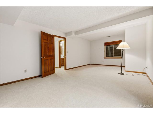 31 Sutherland Ct, Highlands Ranch, CO 80130